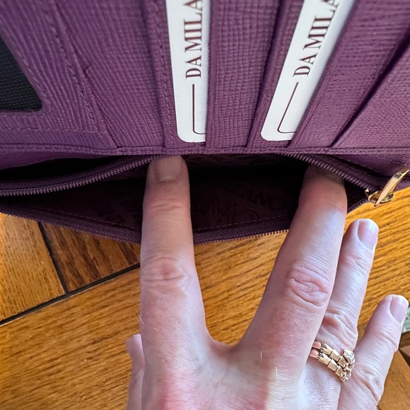 Damiani purple wallet. Brand new w/tags. 8.5” x 4.5”. BNWT. Excellent condition - Picture 6 of 9